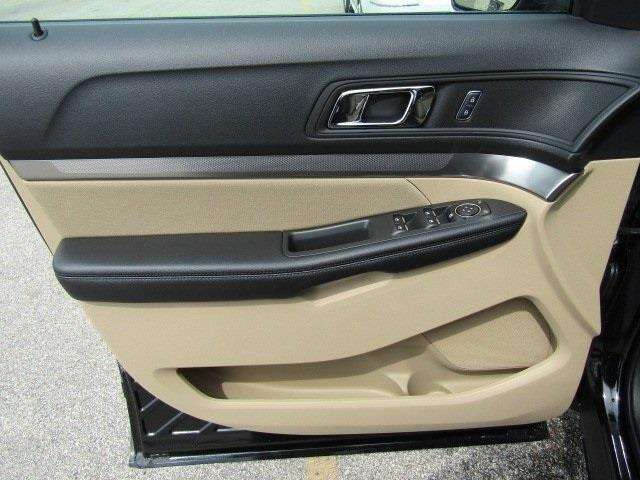 Ford Explorer 2017 photo 10